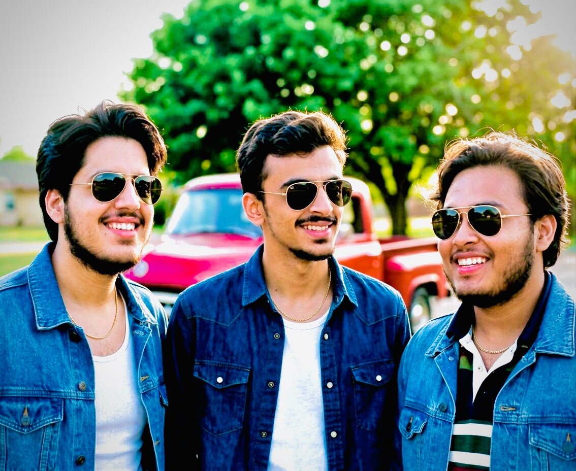 Hum teeno — yaaron ki shaan